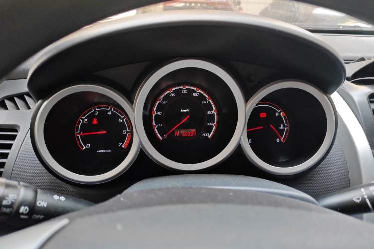 Used CHANGAN CX20 2014 1.4L IMT Sunroof Navigation Version China V Standard