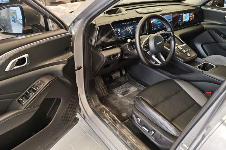 Used Haval Fierce Dragon Max 2023 1.5L Hi4 105 Four-Wheel Drive Smart Flagship Edition Driver Seat