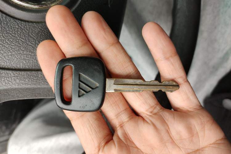 Used Foton Scenic 2014 2.0L Express Standard Long-Wheelbase Low-Roof Version 491EQ4A
