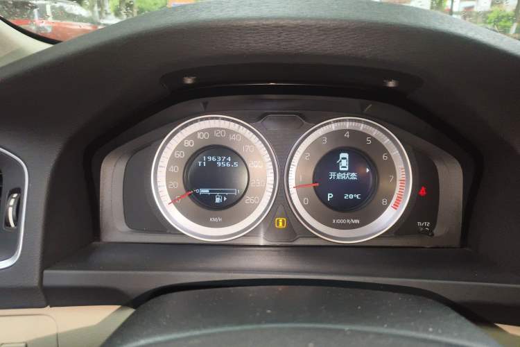 Used Volvo S60 2011 T6 AWD Prestige Edition Instrument Cluster