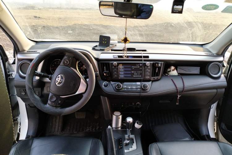 Used Toyota RAV4 2016 2.0L CVT Two-Wheel Drive Smart Edition China V Standard