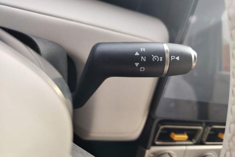 Used iCAR V23 2025 550 Two-Wheel Drive Intelligent Driving Version Gear Lever