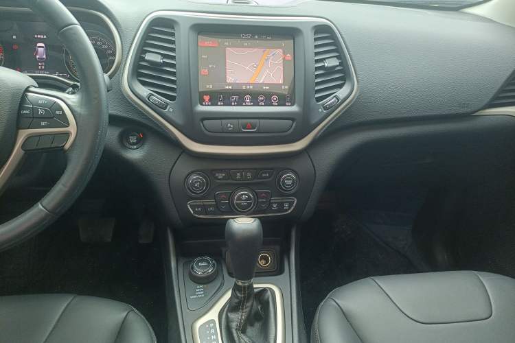 Used Jeep Cherokee 2017 2.4L Professional Smart Edition
