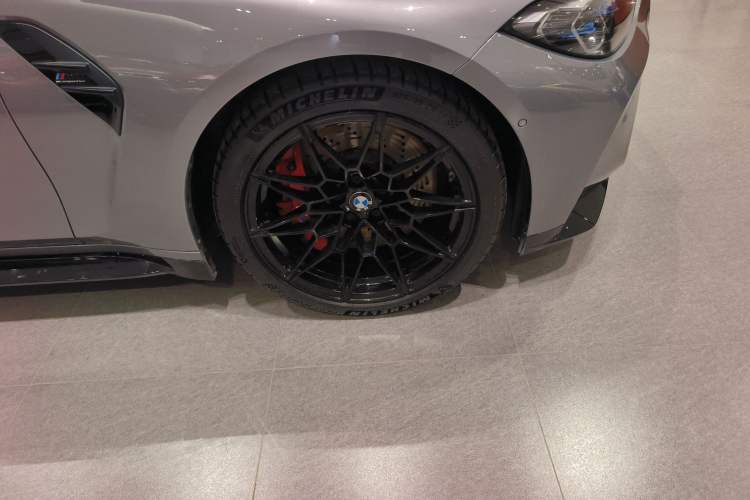 Used BMW M3 2023 M3 Sedan Thunder Edition Right Front Wheel Hub