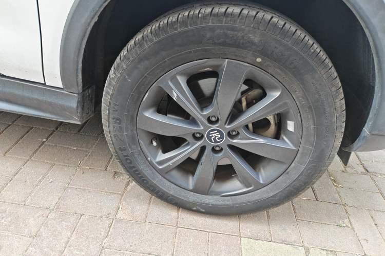 Used BYD Yuan New Energy 2019 EV535 Smart Connect Trendsetting Model
