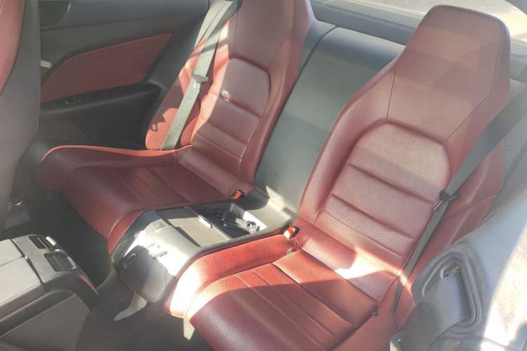 Used Mercedes-Benz E-Class 2014 E 260 Coupe Left Rear Seat