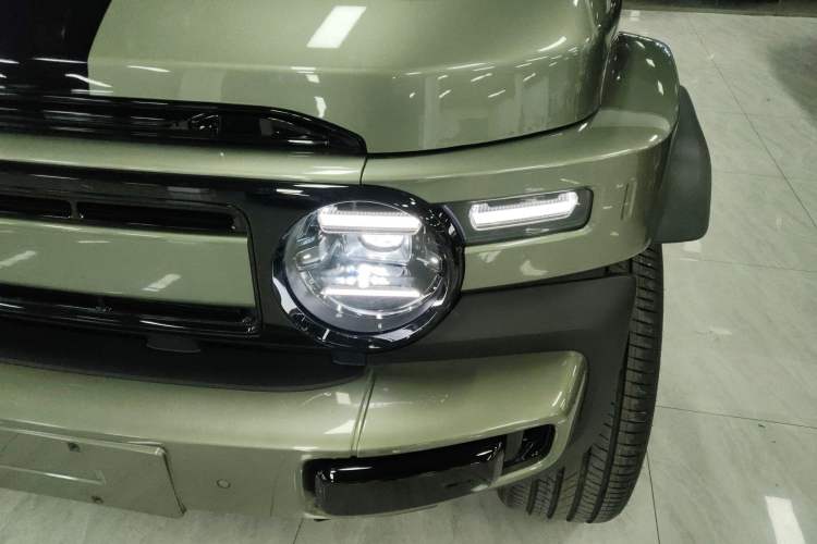 Used iCAR V23 2025 501 Four-Wheel Drive Advanced Version