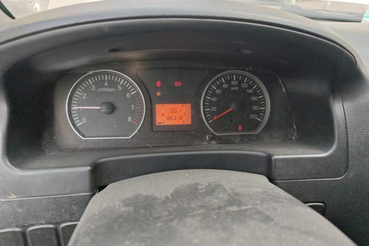 Used FORTHING Lingzhi 2013 M3 1.6L 7-Seater Luxury Model
