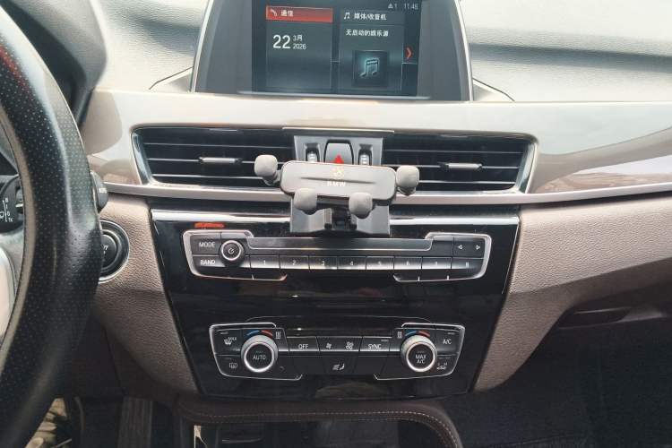 Used BMW X1 2019 sDrive18Li Premium Edition Audio And AC Panel