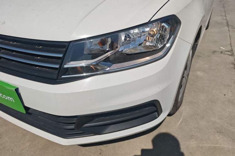 Used Volkswagen Santana 2019 1.5L Manual Fashion Edition China VI Standard Left Front Headlight