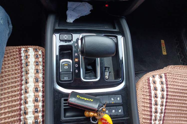 Used GAC Trumpchi GS8 2017 320T Two-Wheel Drive Luxury Smart Connectivity Version (7 Seats)
