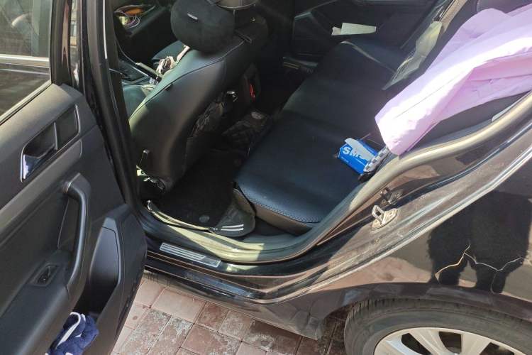 Used Volkswagen Lavida 2015 230TSI DSG Comfort Edition Left Rear Seat