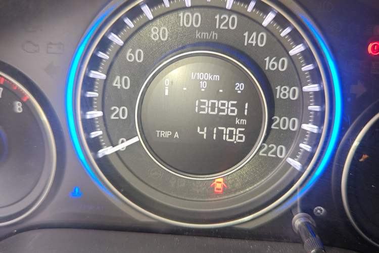 Used Honda Crider 2013 1.8L manual Comfort version Odometer Close Up