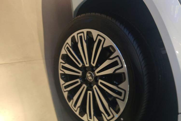 Used JETOUR Shanhai L9 2025 1.5TD 2DHT Flagship Edition 6 Seats
