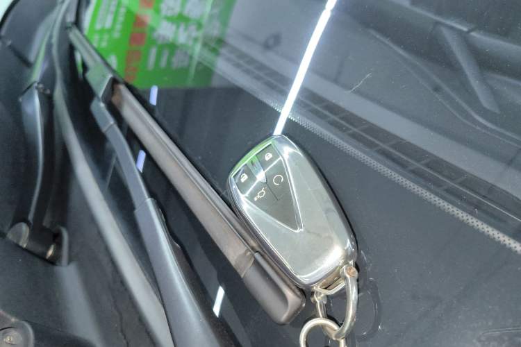 Used CHANGAN OSHAN X5 PLUS 2023 Revised 1.5T DCT Excellence Edition
