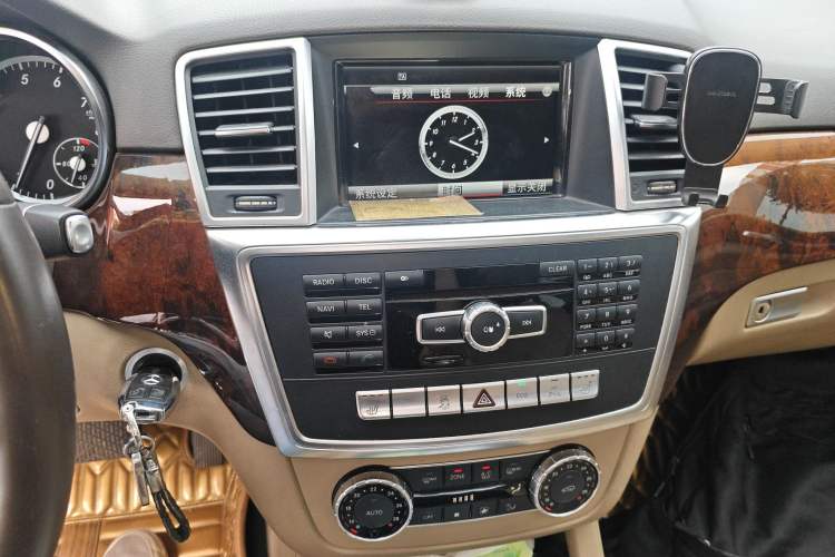 Used Mercedes-Benz M-Class 2014 ML 400 4MATIC Dynamic Model
