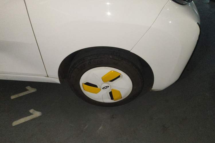 Used Chery QQ Ice Cream 2022 120km Conical Shape Lithium Iron Phosphate Right Front Wheel Hub