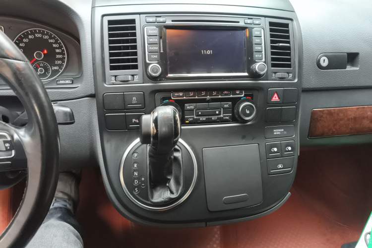 Used Volkswagen Multivan 2014 2.0 TSI Four-Wheel-Drive Executive Edition
