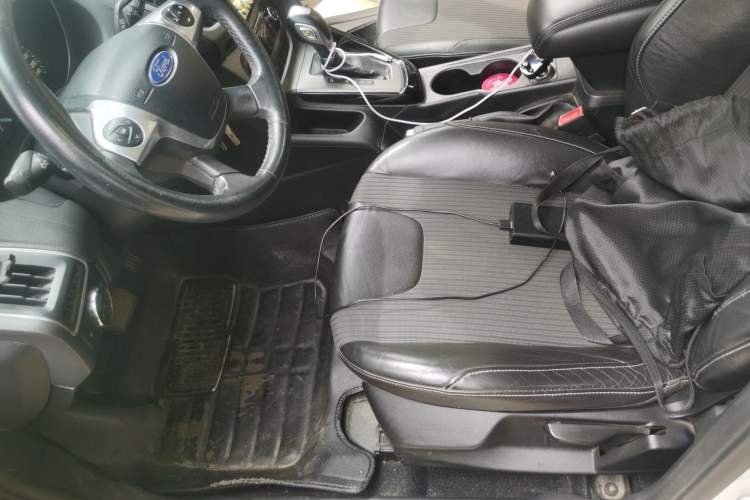 Used Ford Focus 2012 Sedan 1.6L Automatic Fashion Edition
