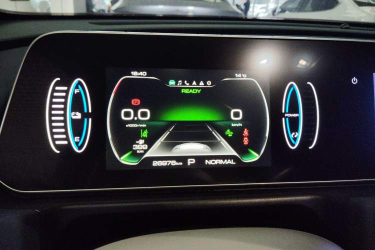 Used ORA Good Cat 2023 401 km Standard Range Luxury Version Lithium Iron Phosphate Instrument Cluster