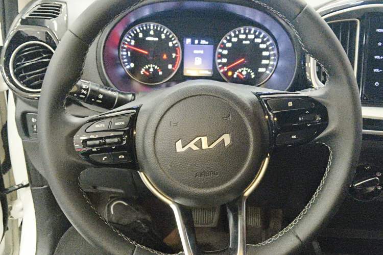 Used Kia kx1 Stonic 2021 1.4L CVT Fun Edition
