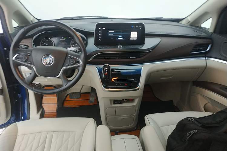 Used Buick GL8 2023 Land Executive Class 652T Luxury Model