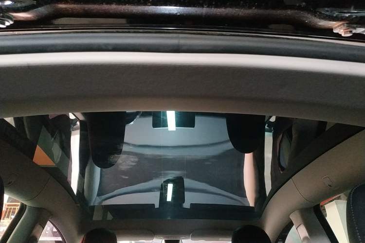 Used Tesla Model Y 2021 Long-Range All-Wheel-Drive Version
