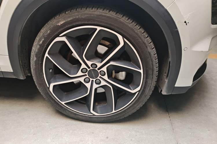 Used Lynk & Co 05 2020 2.0TD Two-Wheel Drive Shine Halo
