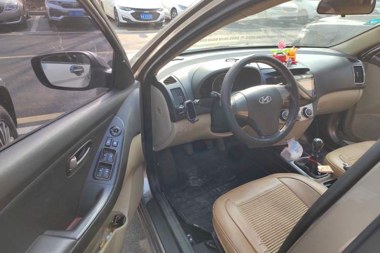 Used Hyundai Celesta 2011 1.6L Manual Comfort Edition
