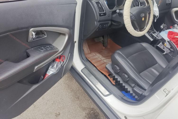 Used Huatai New Energy XEV260 2016 Elite Model
