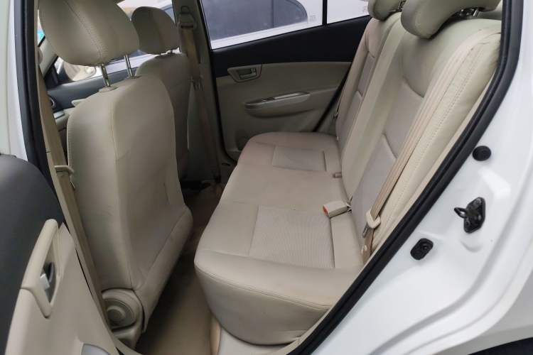 Used Changan Alsvin V5 2012 1.5L Manual Dream Edition
