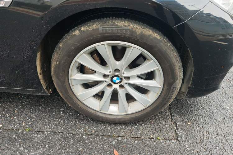 Used BMW 5 Series GT 2015 528i Leading Model Right Front Wheel Hub