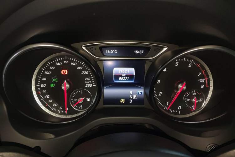 Used Mercedes-Benz GLA 2017 GLA 200 Sport Edition Instrument Cluster