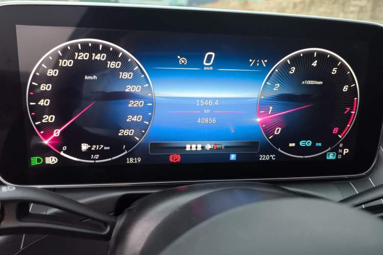 Used Mercedes-Benz C-Class 2022 Restyled C 260 L Sport Edition Odometer Close Up