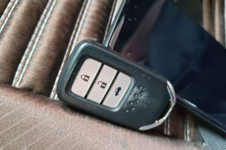 Used Honda Crider 2013 1.8L automatic luxury edition