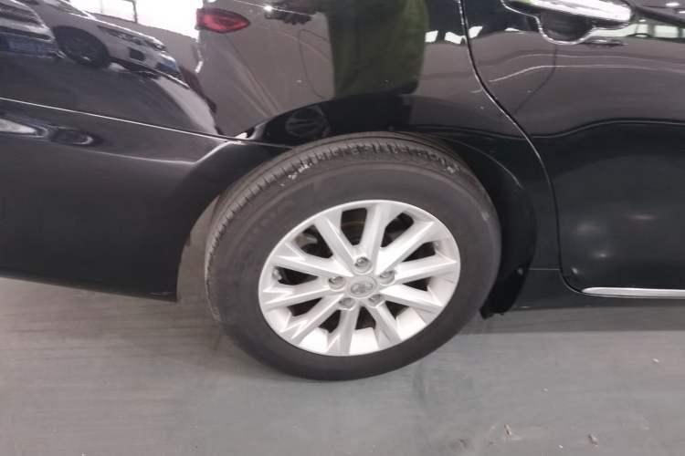 Used Toyota Camry 2015 2.0G Premier Edition
