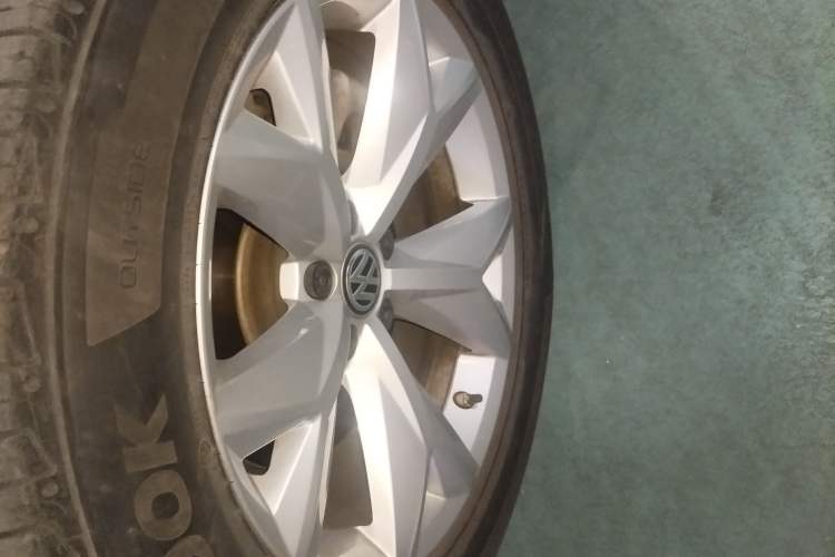 Used Volkswagen Teramont 2017 380TSI Four-Wheel Drive Comfort Edition Right Front Wheel Hub