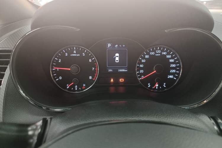 Used Kia K3 2016 1.6L Automatic with Sunroof
