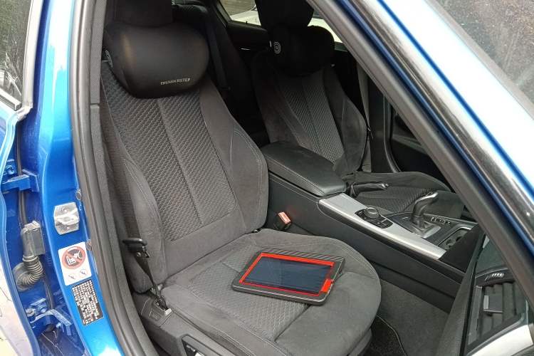 Used BMW 3 Series 2017 320i M Sport Right Front Seat