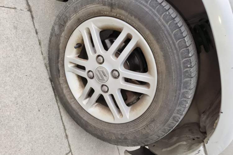 Used Suzuki Wagon R 2015 1.4L Manual All-Around Upgrade Version
