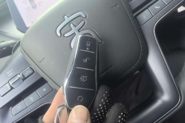 Used BYD Song L EV 2025 Intelligent Driving Version 662 km LiDAR Excellence Edition
