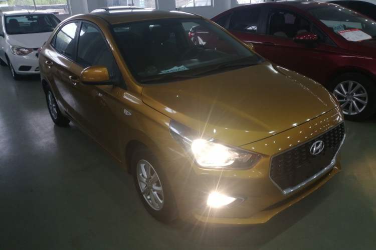 Used Hyundai Verna (older generation) 2017 1.4L Automatic YueXiang Edition China V-standard Front Right 45 Deg