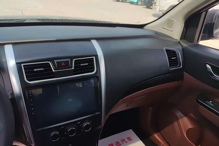 Used FORTHING SX6 2016 1.6L Manual Luxury Model
