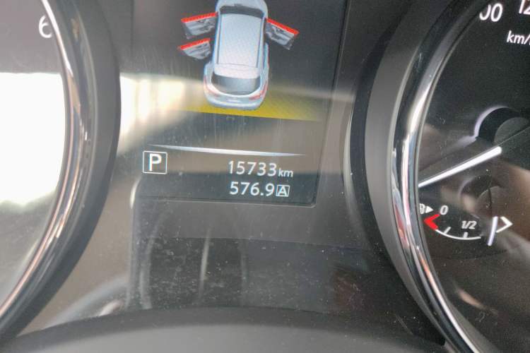 Used Nissan Qashqai 2017 2.0L CVT Luxury Edition China VI Standard Odometer Close Up