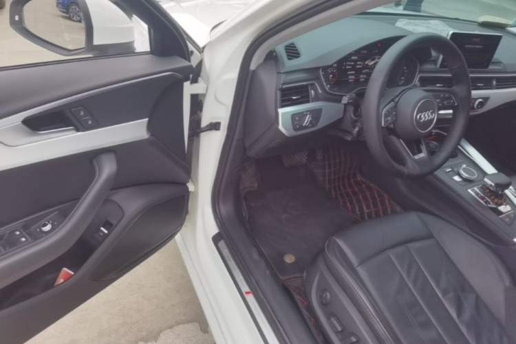 Used Audi A4L 2019 40 TFSI Fashion Edition China VI Emission Standard