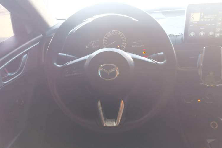 Used Mazda Mazda 3 Axela 2017 Sedan 1.5L Automatic Comfort Model Emission Standard China V
