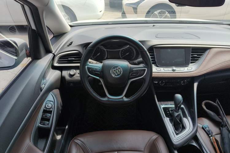 Used Buick GL6 2018 18T 6-Seater Luxury Model Steering Wheel