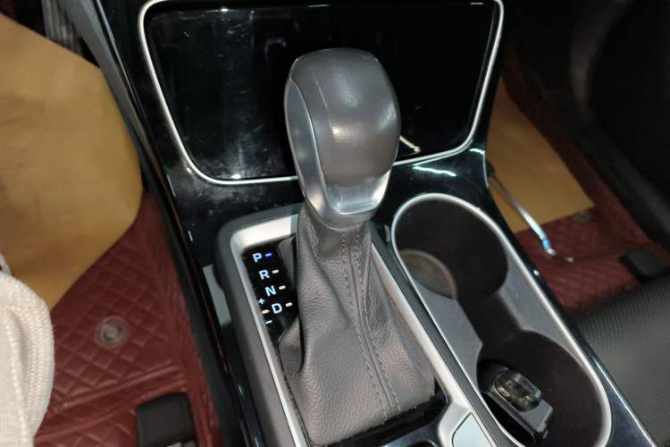 Used Hyundai Tucson 2019 280TGDi Dual-Clutch Two-Wheel Drive Fashion Edition China VI Standard
