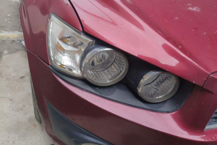 Used Chevrolet Aveo Sonic 2011 Sedan 1.4L Manual Transmission SE
