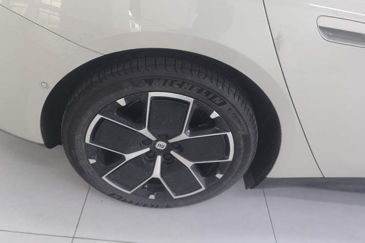 Used Xiaomi Auto SU7 2024 Rear-Drive Long-Range Intelligent Driving Version